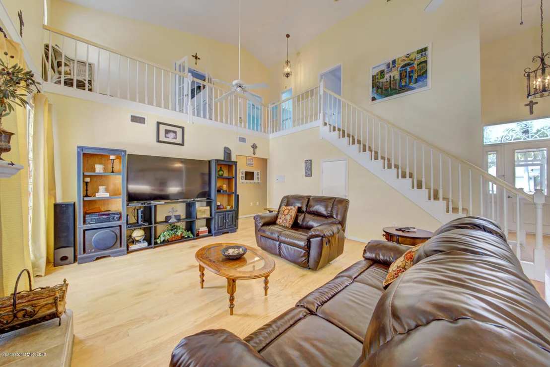 Photo of 2164 Royal Oaks Drive