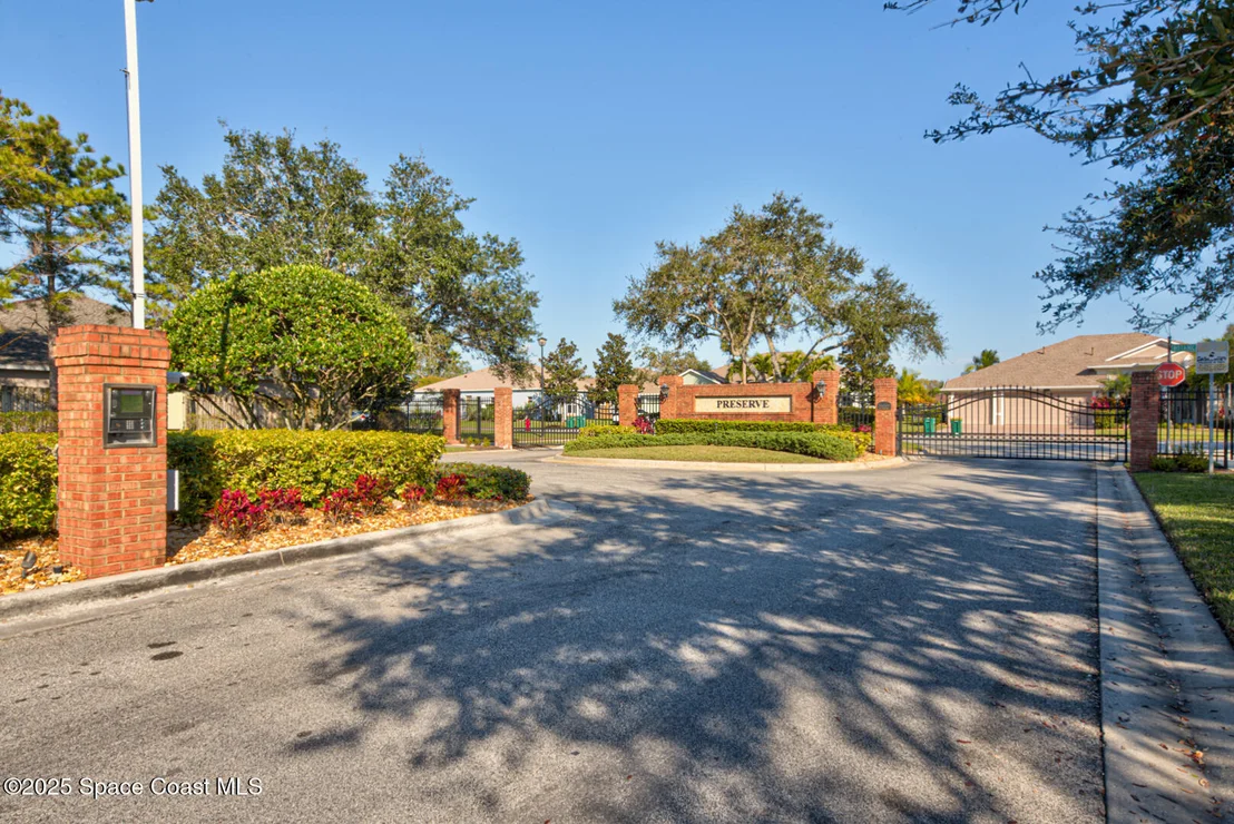 Photo of 1815 Botanica Circle