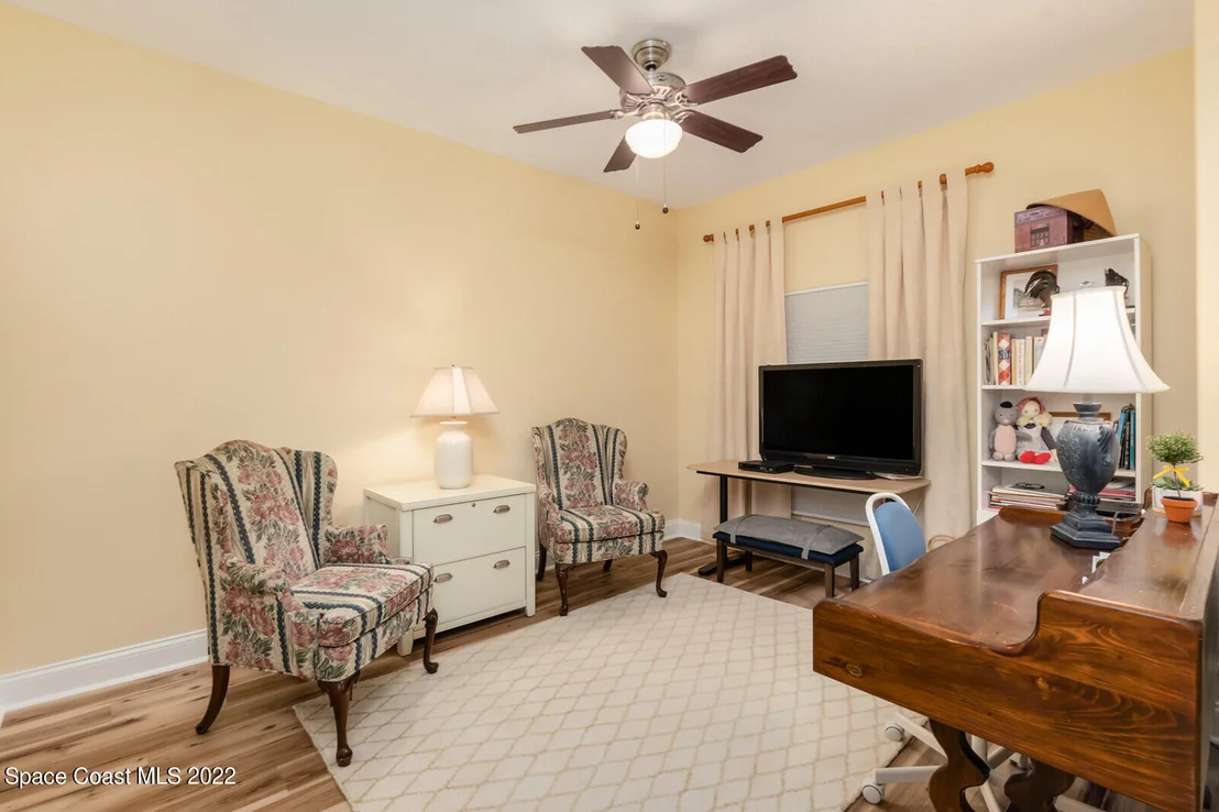 Photo of Unit 203 at 4975 Dixie Highway NE