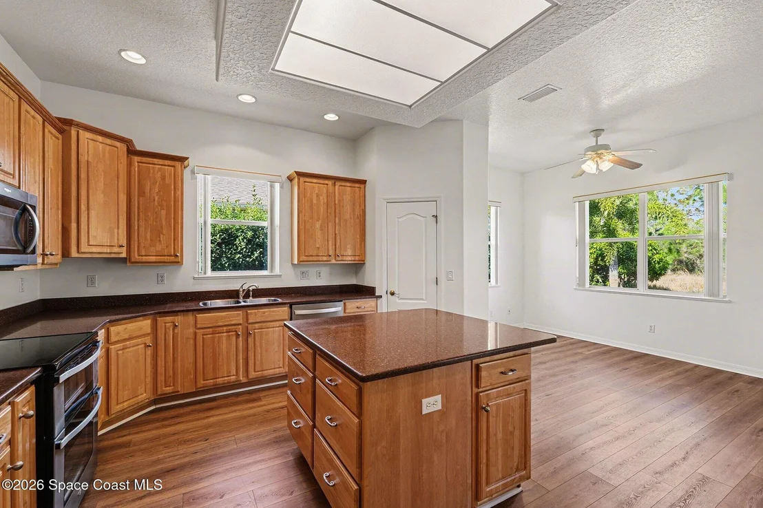 Photo of 6031 Herons Landing Drive