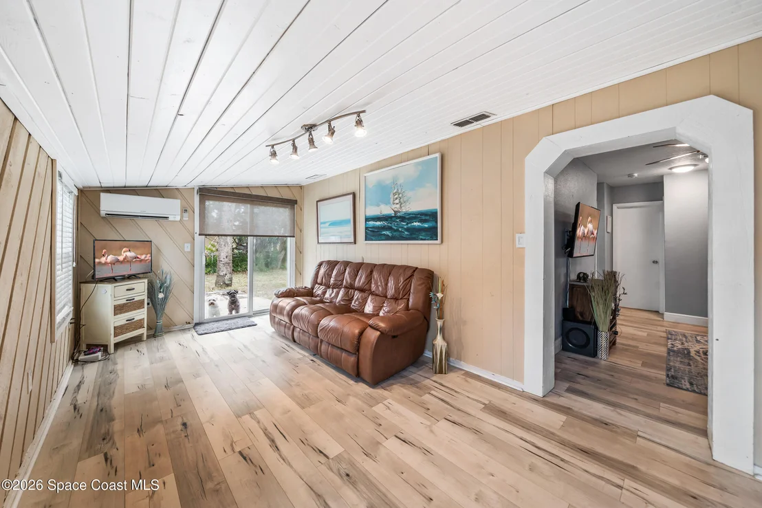 Photo of 251 Avenida Del Sol