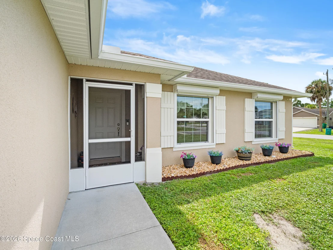 Photo of 5931 Midway Avenue