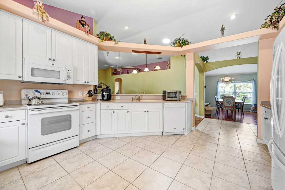 Photo of 6965 Renshaw Drive