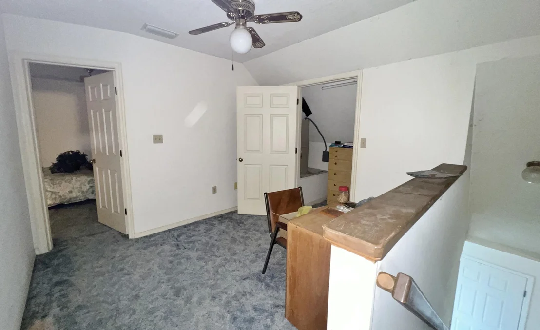 Photo of 1695 Grant Road