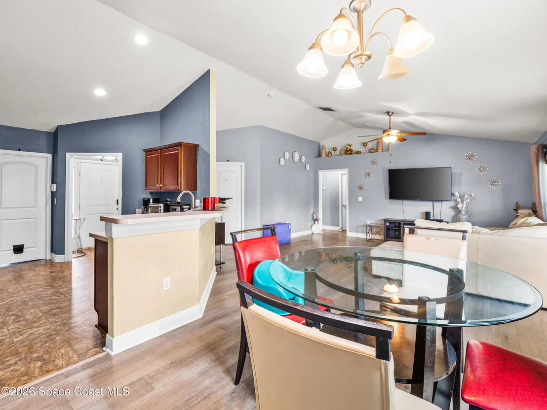 Photo of 256 Eckert Street SE