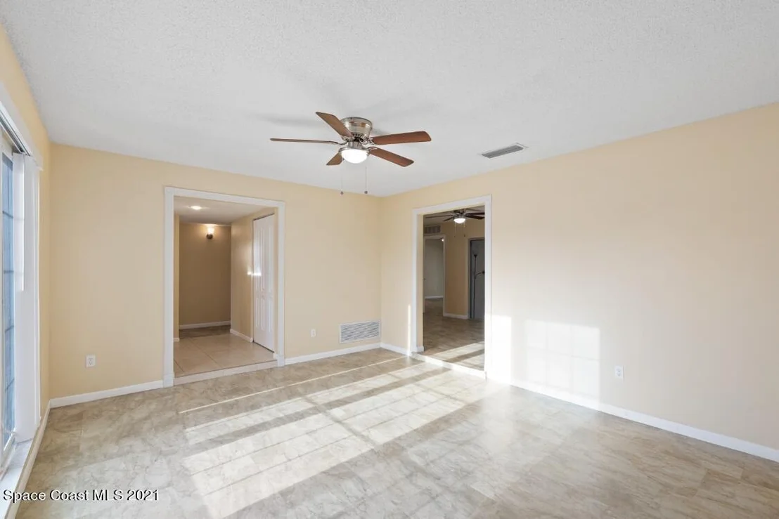 Photo of 781 Pebble Beach Avenue NE