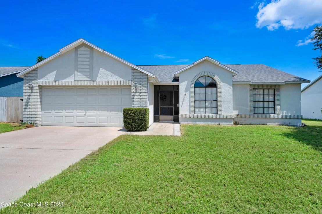 Photo of 926 Yorktowne Drive
