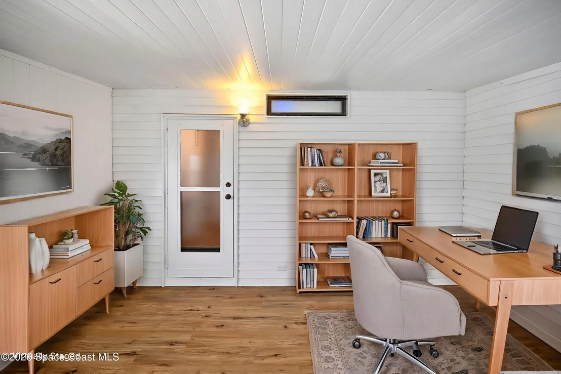 Photo of 451 E Egret Circle