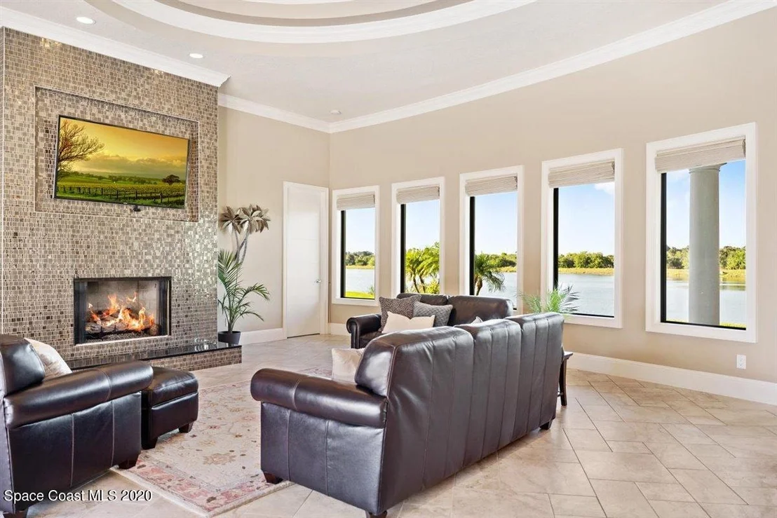 Photo of 924 Derby Lane