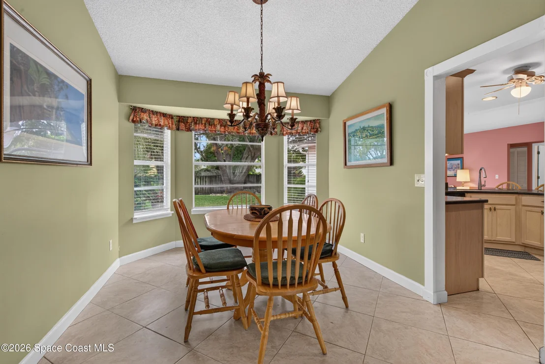 Photo of 621 Seven Gables Circle SE