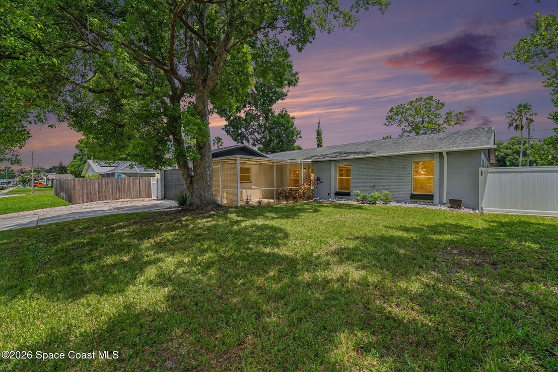 Photo of 1012 Fairway Lane