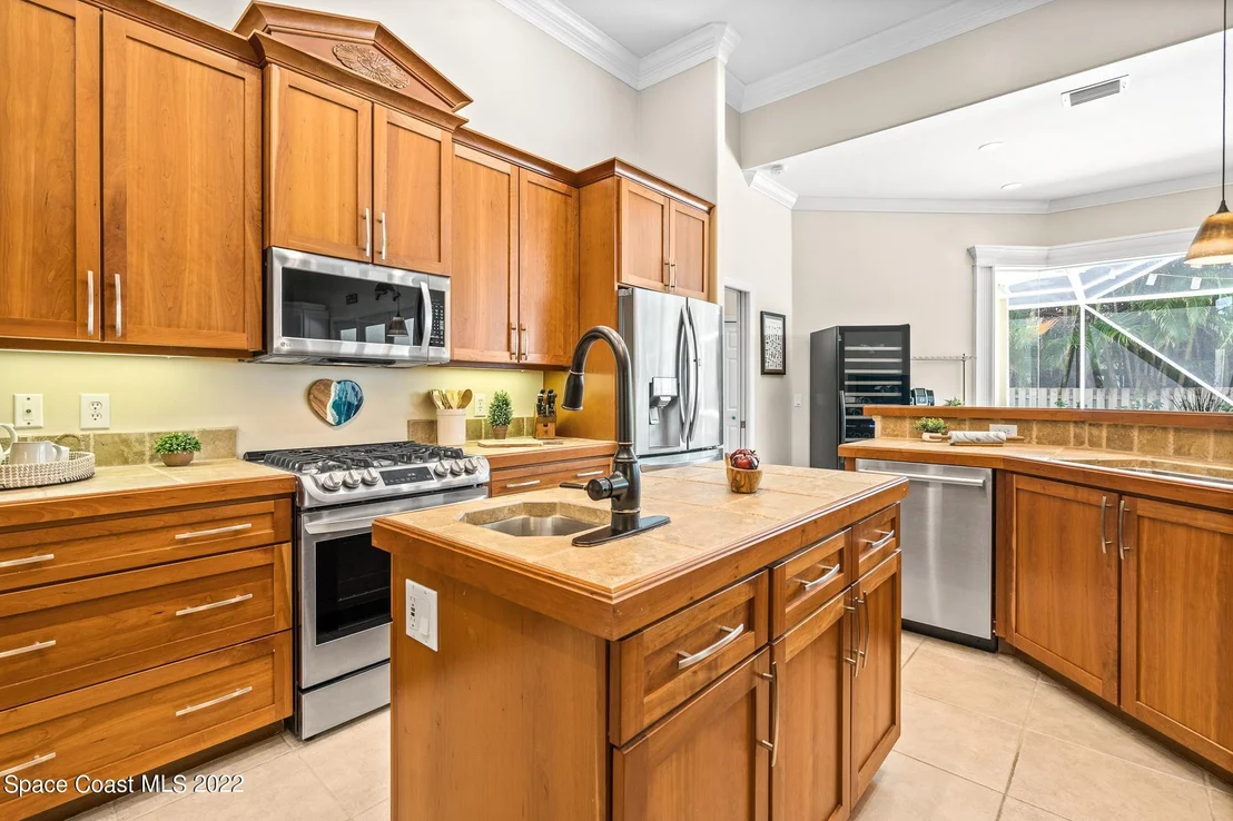 Photo of 356 Southampton Drive