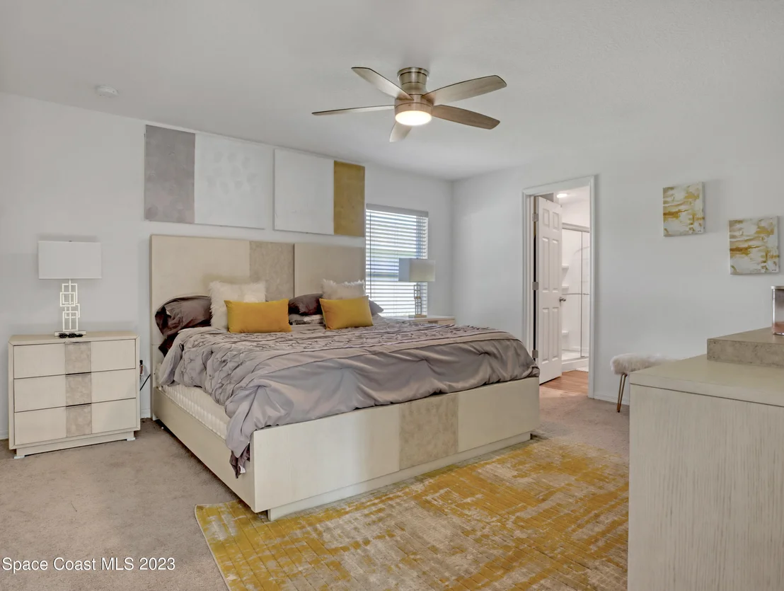 Photo of 1100 Eldron Boulevard SE
