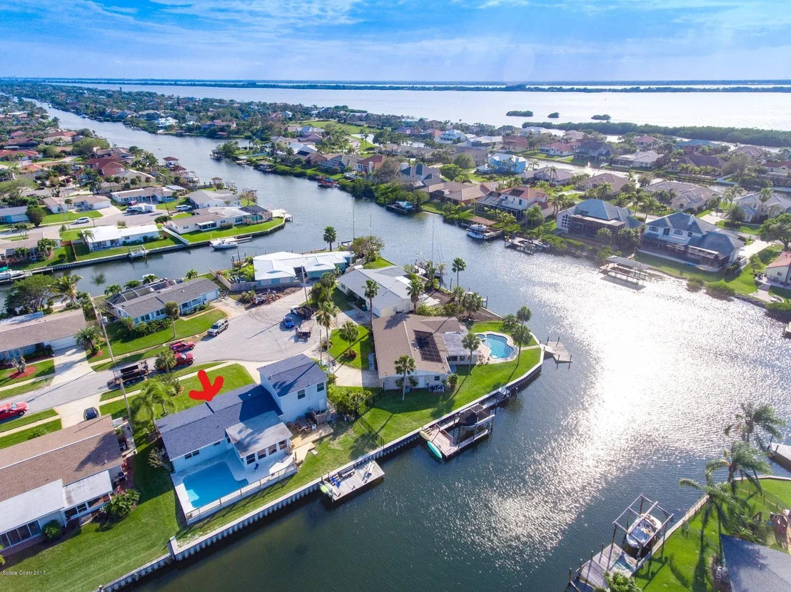 Photo of 485 Cardinal Drive