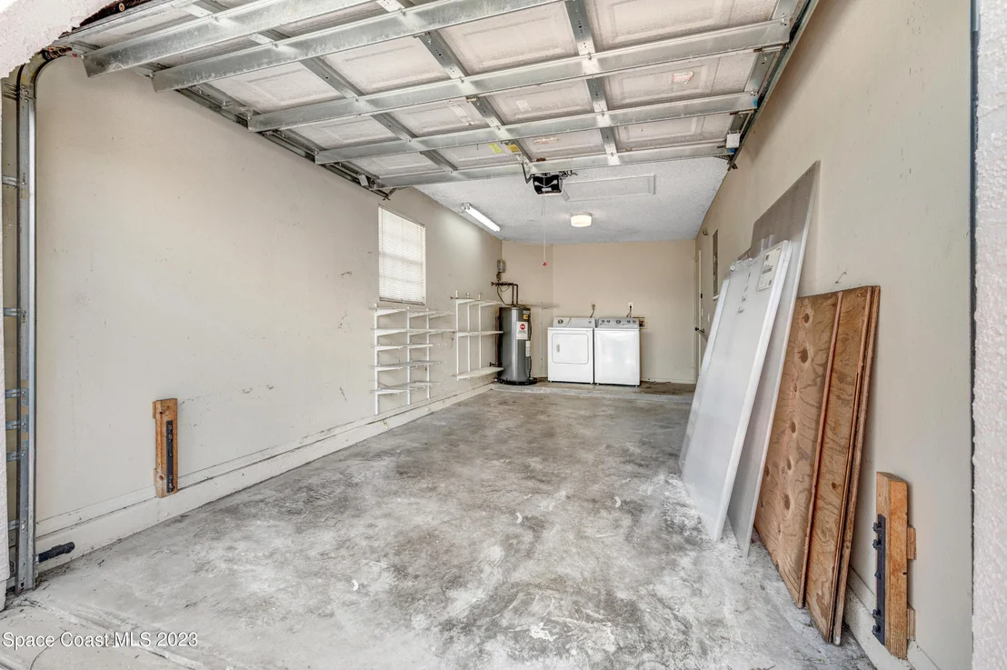 Photo of 963 Wateroak Drive NE