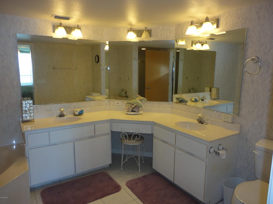 Photo of Unit 708 at 3400 Ocean Beach Boulevard