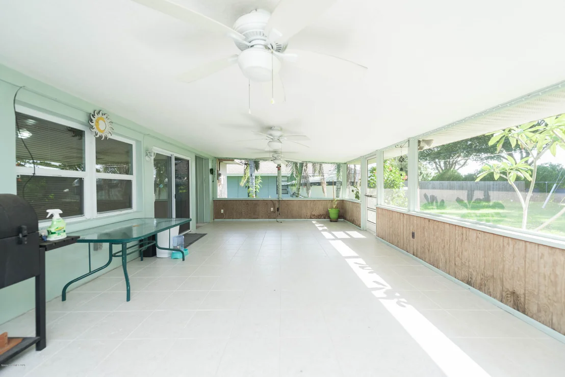 Photo of 785 Aragon Avenue NE