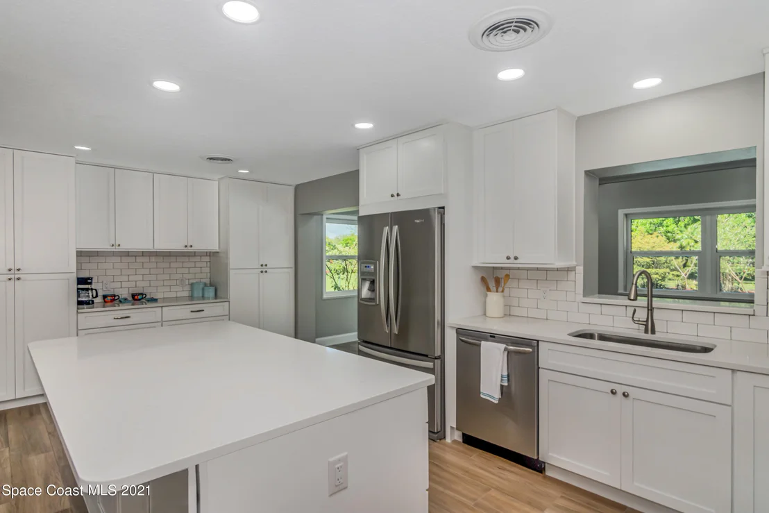 Photo of 1744 Trimble Road