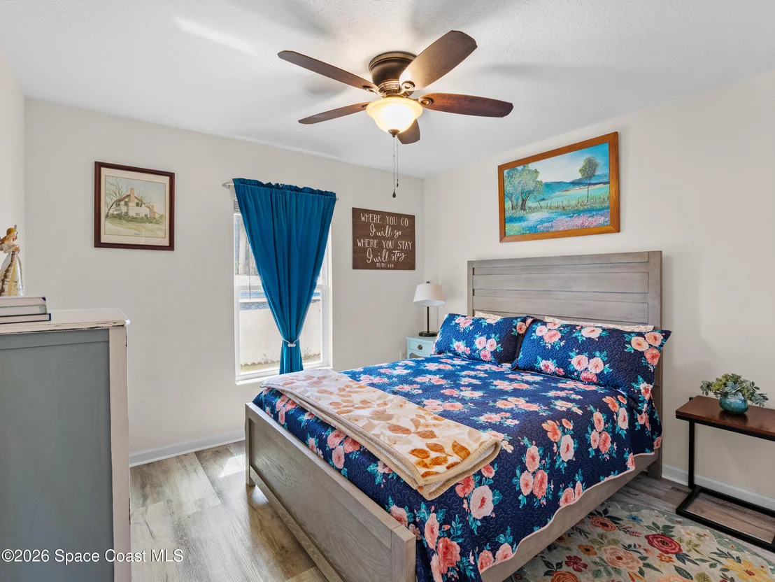 Photo of 5931 Midway Avenue