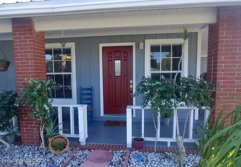 Photo of 790 Cobblestone Lane NE