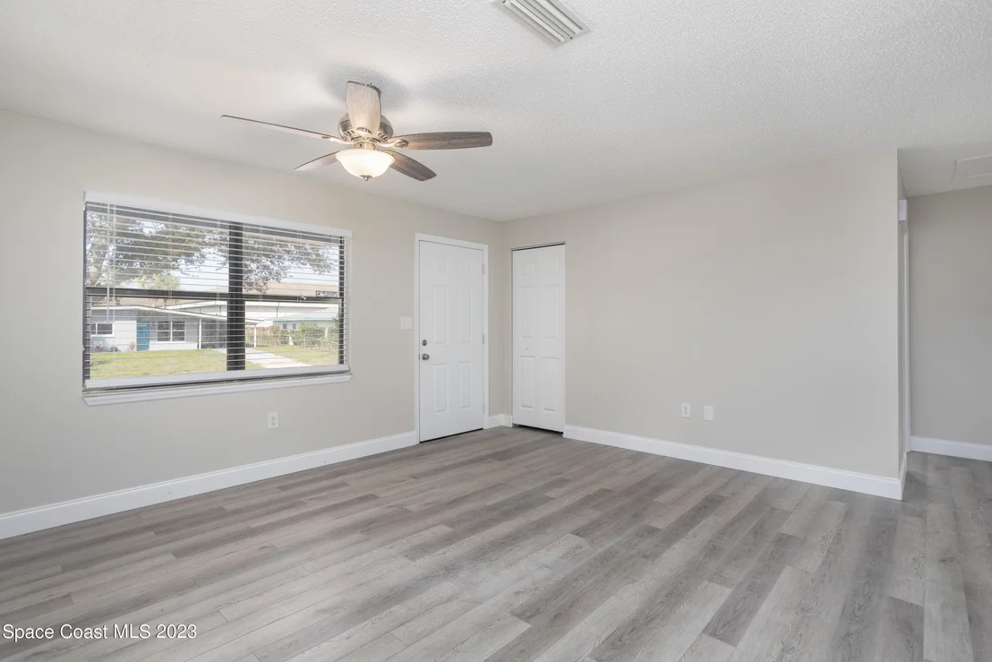 Photo of 34 Knollwood Drive