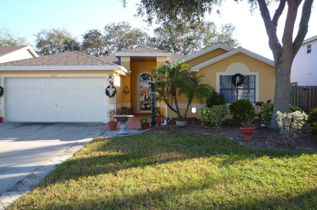 Photo of 7237 Hammock Lakes Drive