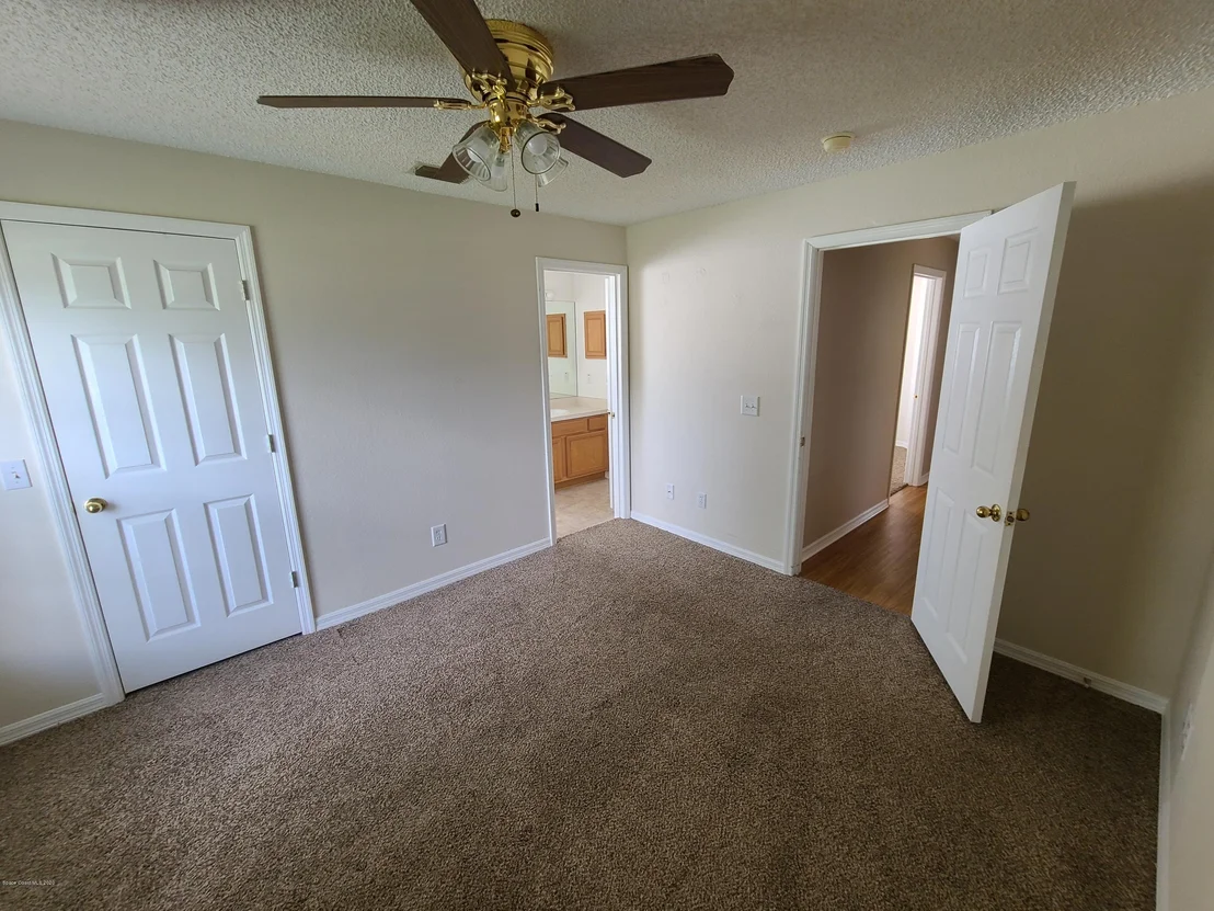 Photo of 1085 Kingfisher Way