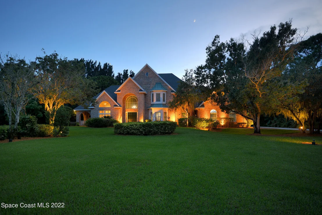 Photo of 3935 Hidden Oaks Lane