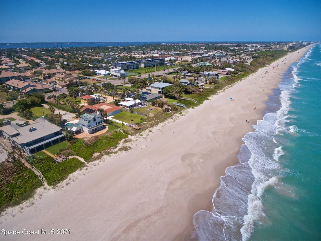 Photo of 2055 N Highway A1a