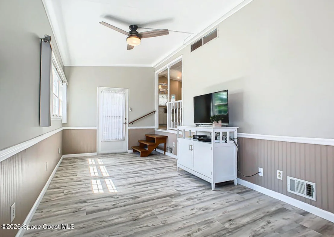 Photo of 301 Akron Way