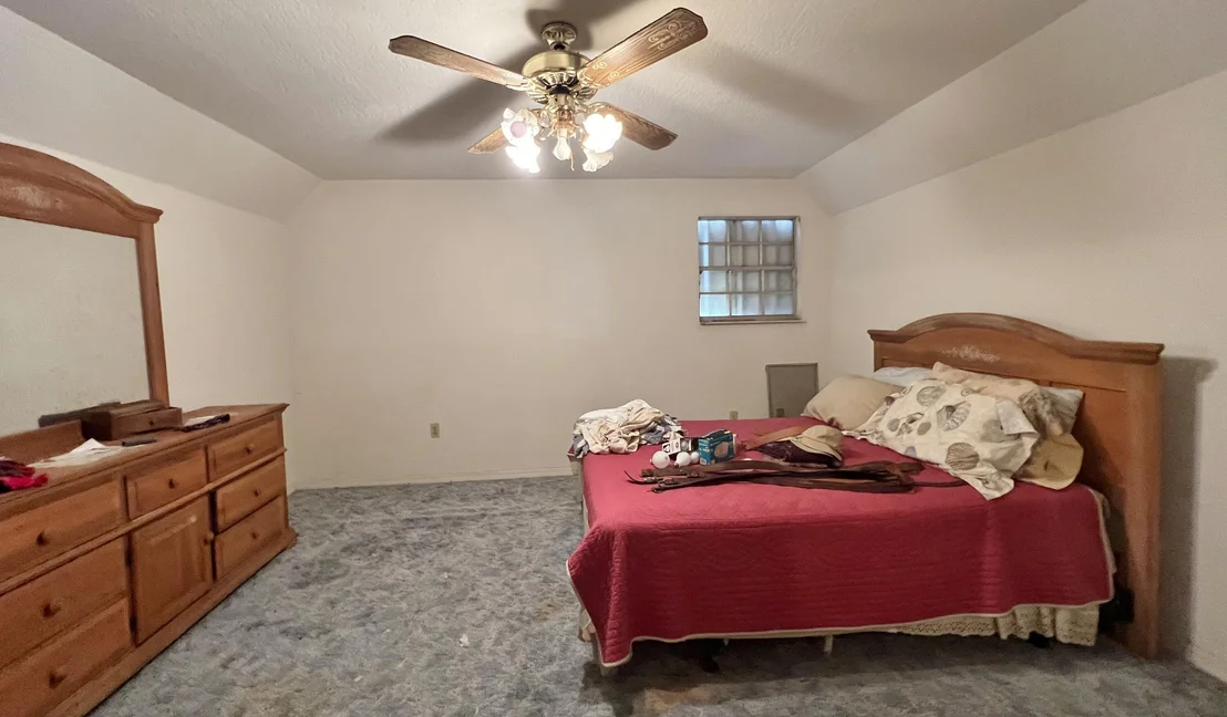 Photo of 1695 Grant Road