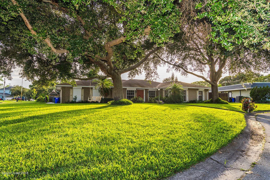 Photo of 1423 Gleneagles Way