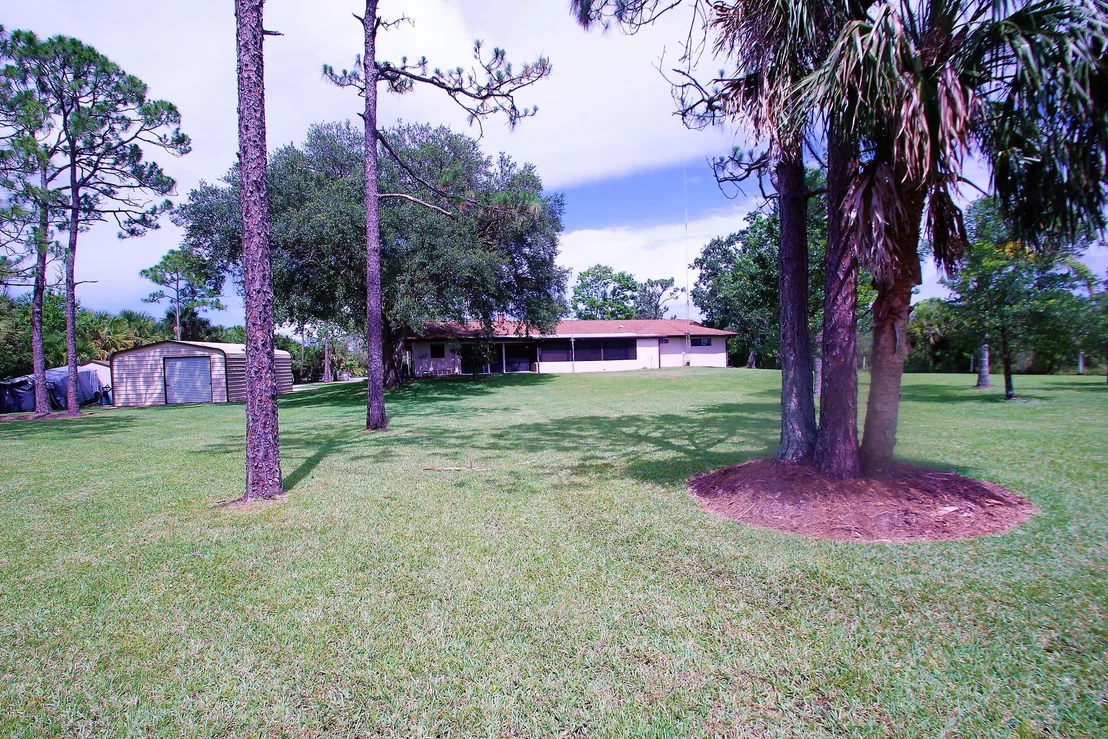 Photo of 2720 Weber Road