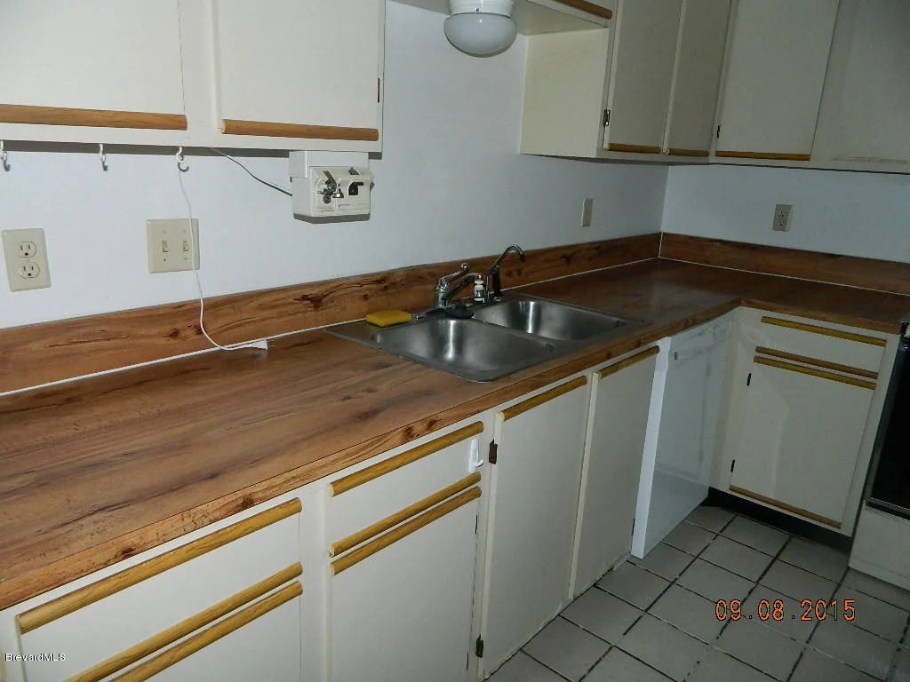 Photo of Unit 206 at 3213 Murrell Road