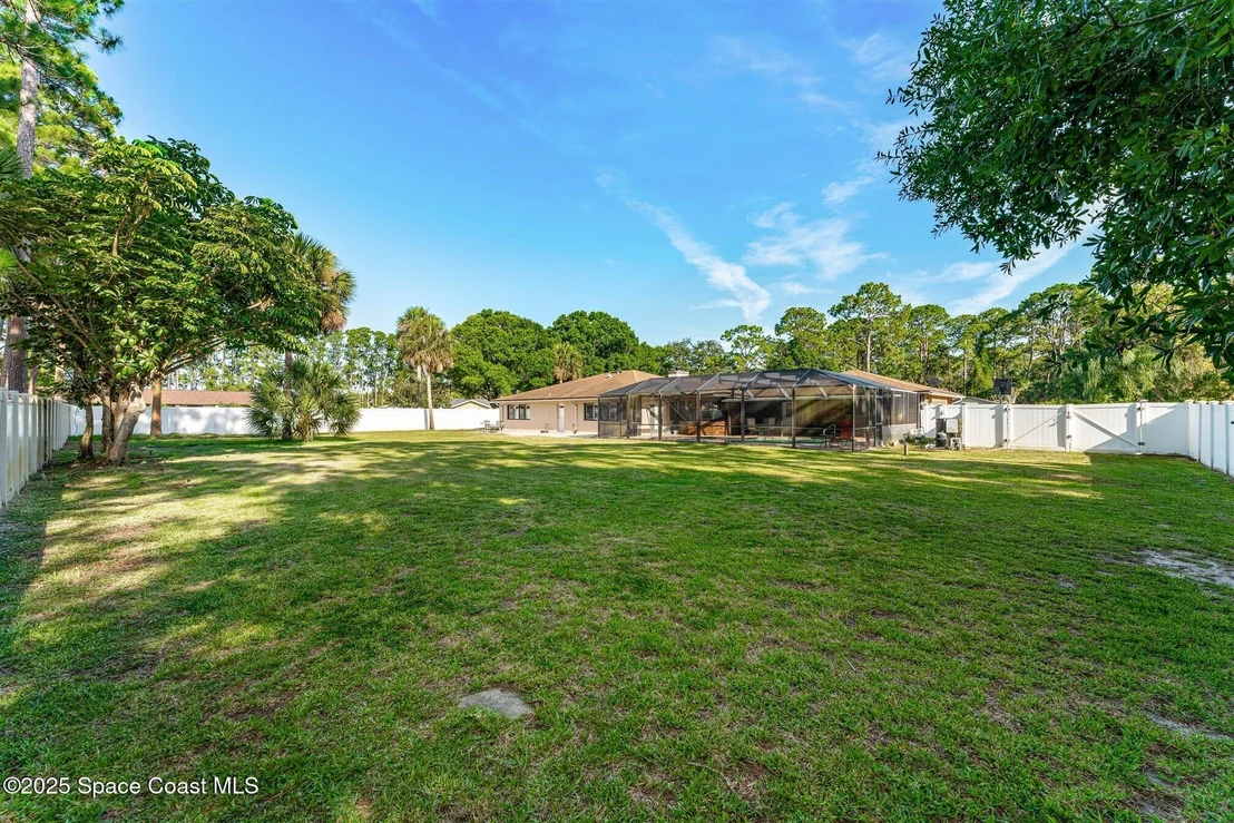 Photo of 8000 Pine Needle Lane