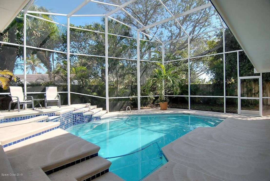 Photo of 405 Riverside Drive