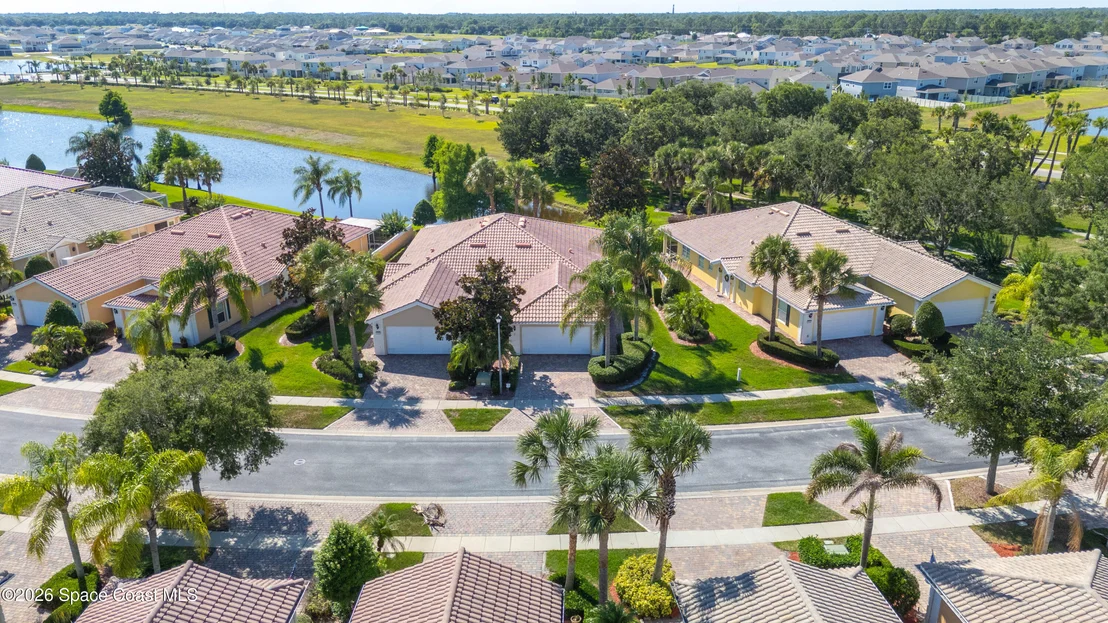 Photo of 3412 Hyperion Way SE