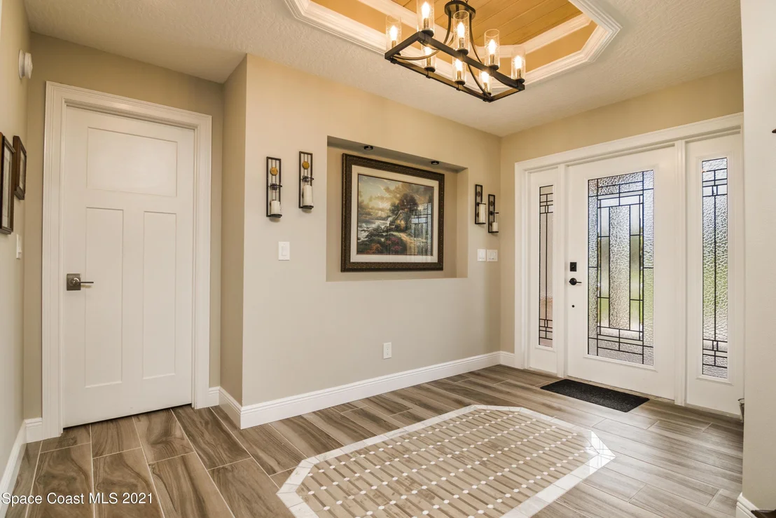 Photo of 530 Whispering Pines Circle