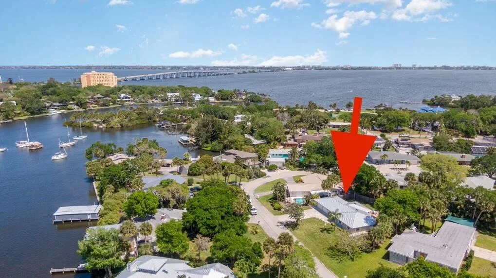 Photo of 949 W Whitmire Drive