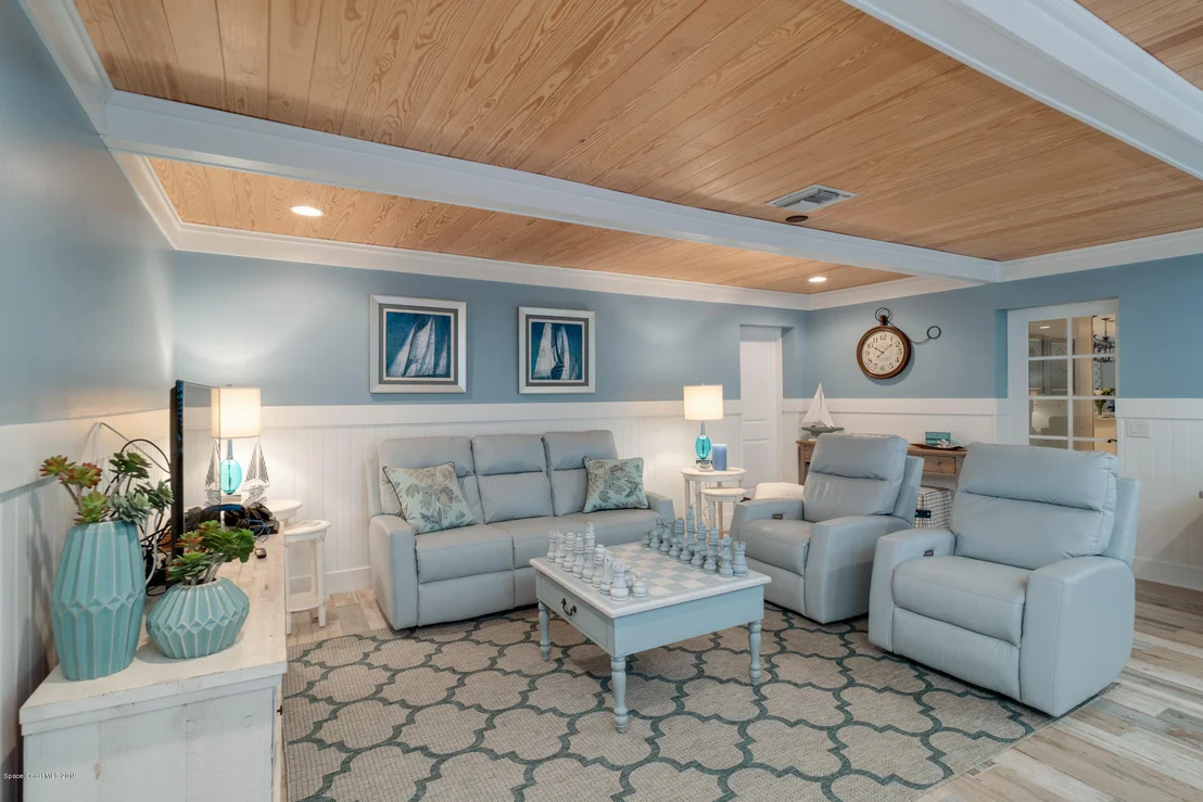 Photo of 905 Magnolia Drive