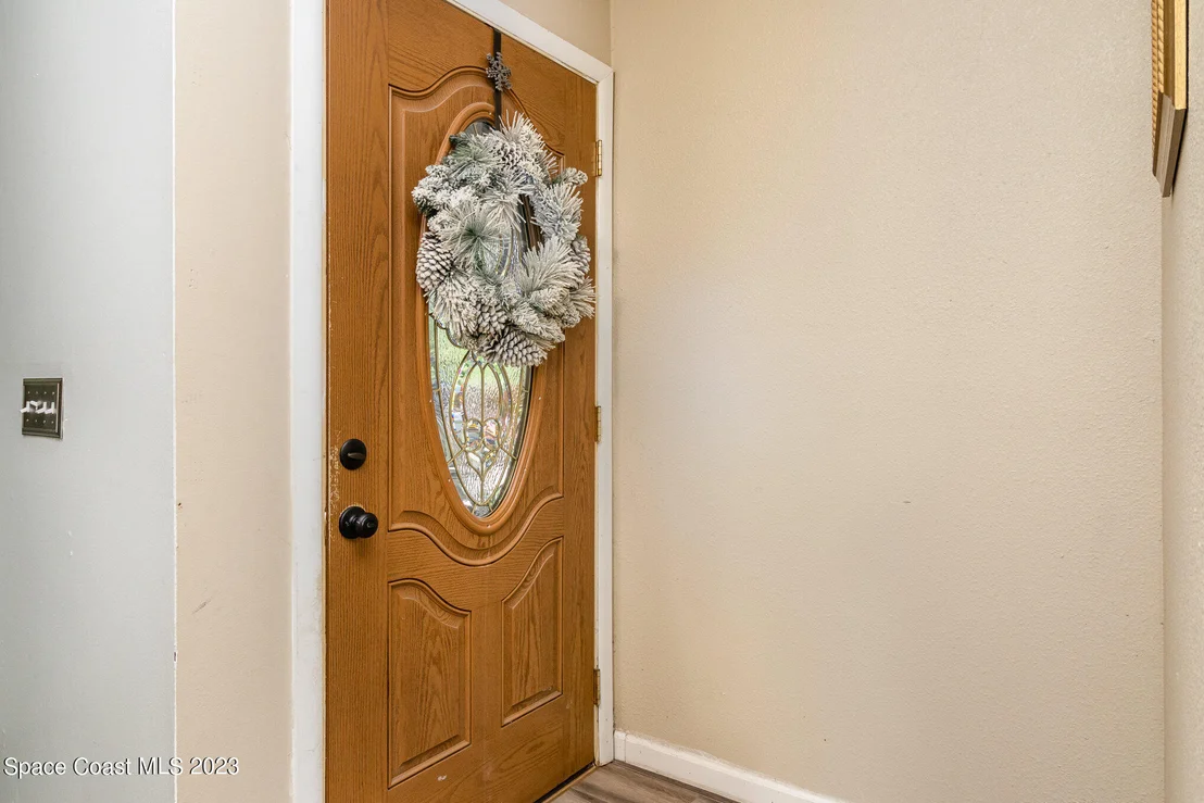 Photo of 1380 Estridge Drive