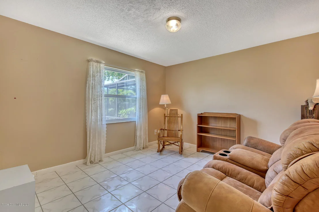 Photo of 1216 Palmdale Circle NE