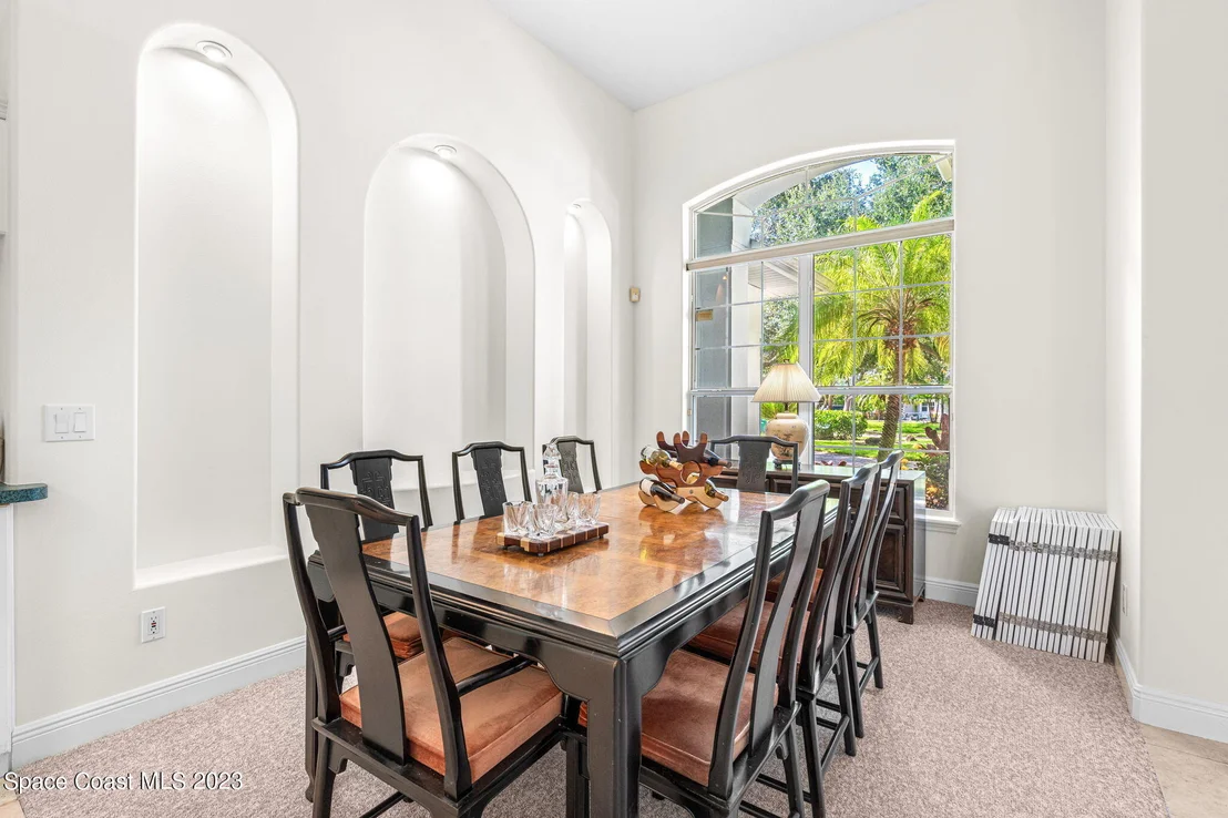 Photo of 213 Peregrine Drive