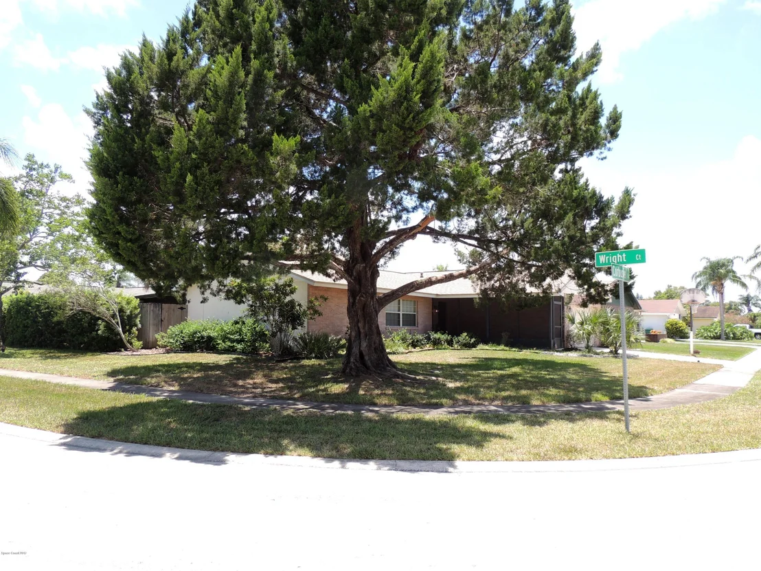 Photo of 2545 Corbusier Drive