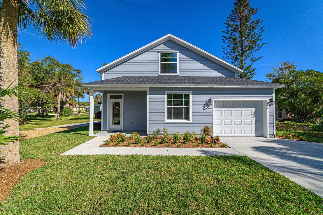 Photo of 435 Crescent Drive