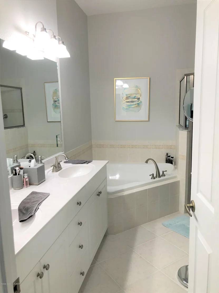 Photo of 3923 Carambola Circle