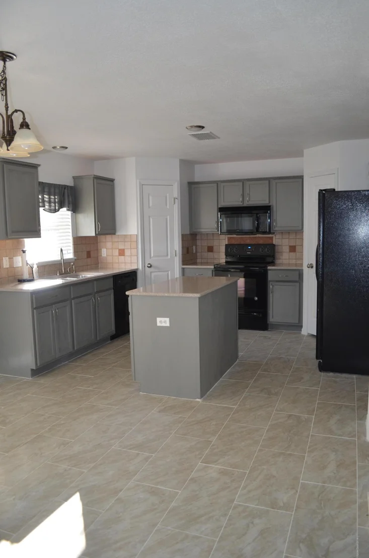 Photo of 689 Macon Drive