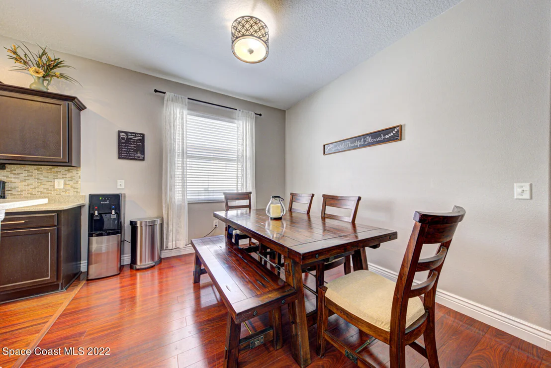 Photo of 1482 Hemingway Boulevard