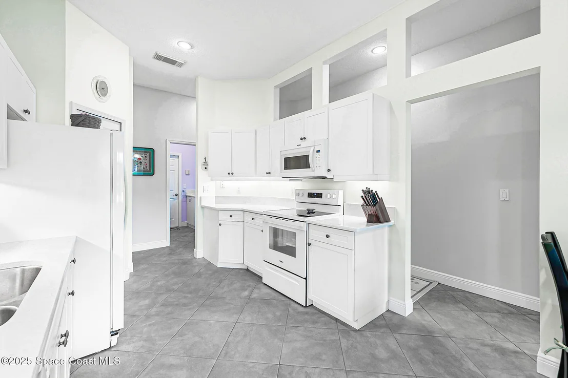 Photo of 2596 Addington Circle