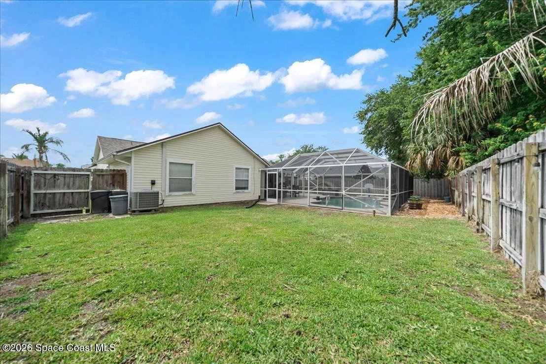 Photo of 3320 Lakeview Circle